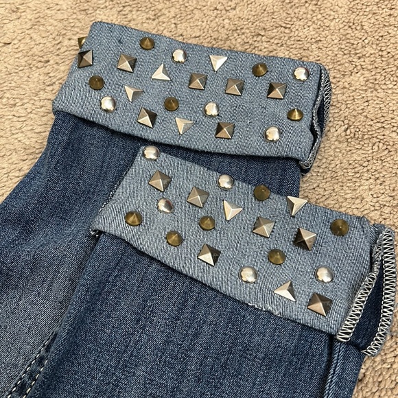 Express Skinny low rise jeans with stretch and one of a kind studded cuffs! - Picture 2 of 8